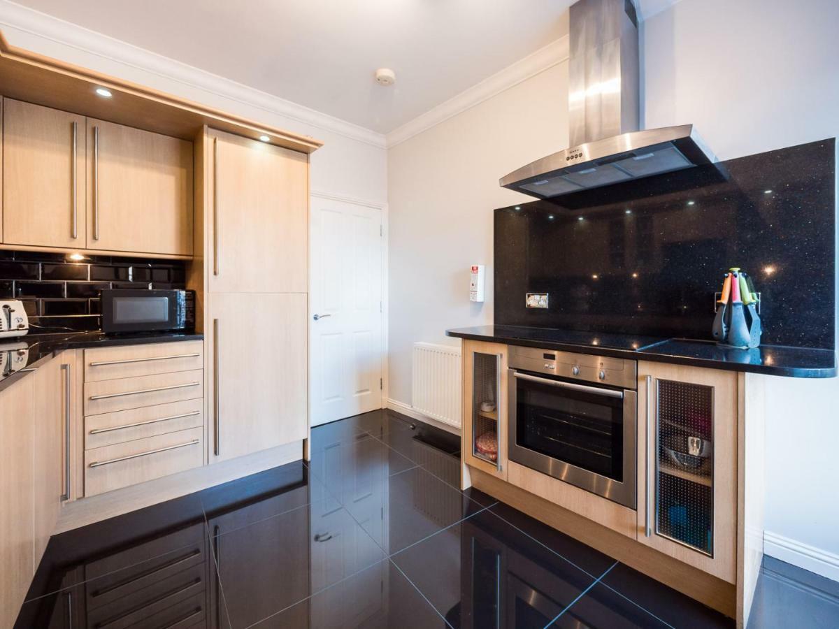 Festival Lets Apartment เอดินบะระ ภายนอก รูปภาพ